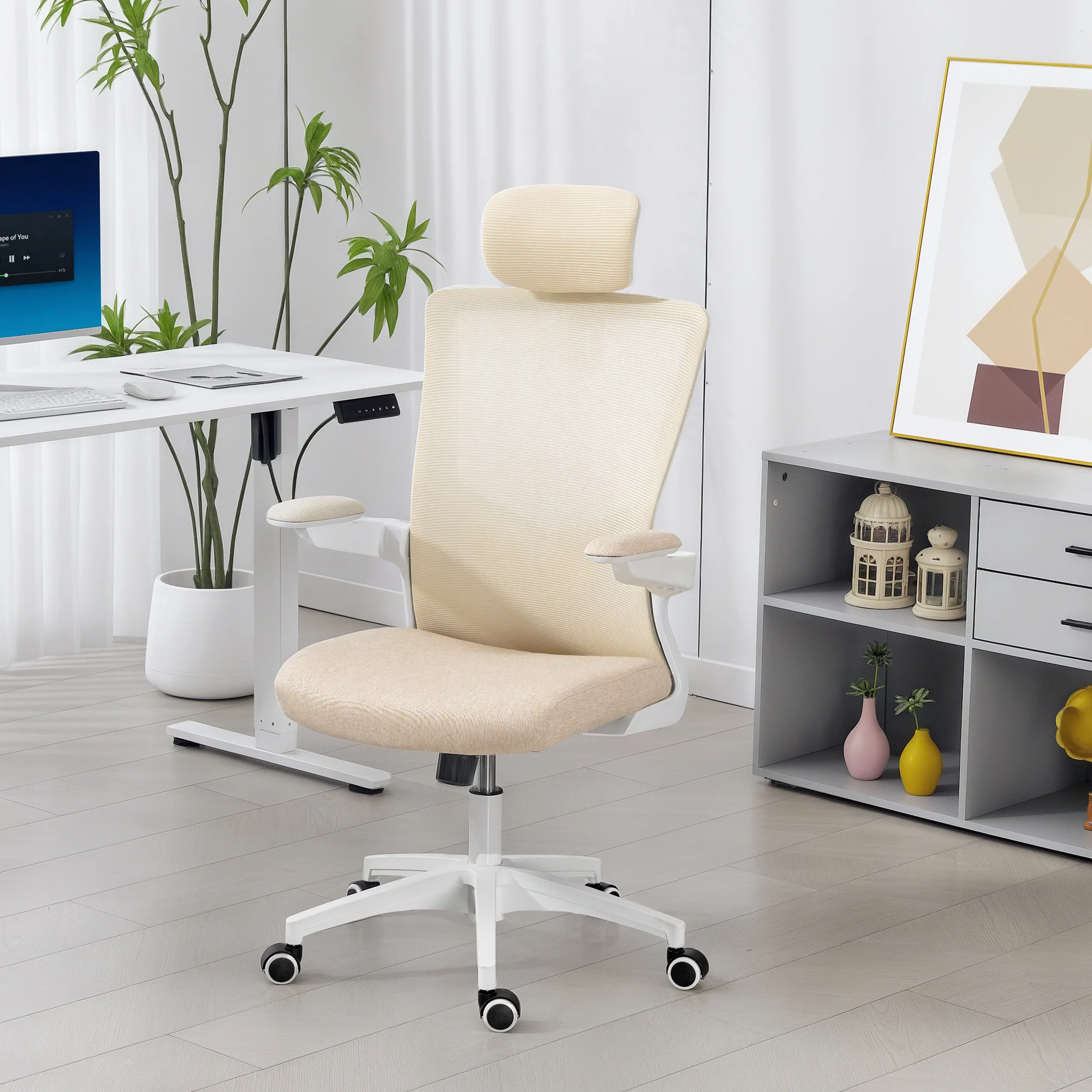 Chaise bureau ergonomique, fauteuil de bureau avec hauteur réglable, soutien lombaire, appui-tête, accoudoirs relevables, fonction bascule, pivotant à 360° et roulettes, beige - Image 11