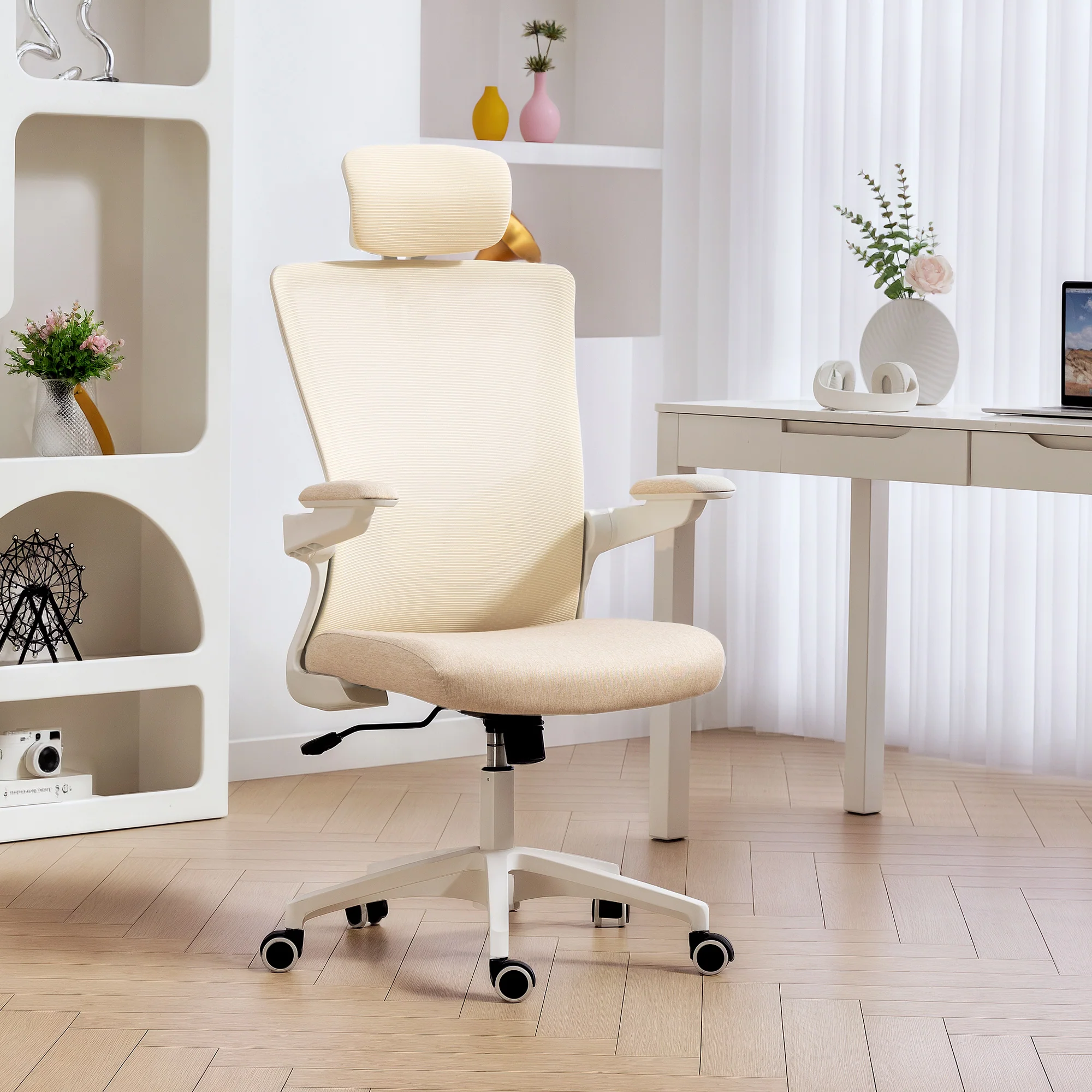 Chaise bureau ergonomique, fauteuil de bureau avec hauteur réglable, soutien lombaire, appui-tête, accoudoirs relevables, fonction bascule, pivotant à 360° et roulettes, beige - Image 3