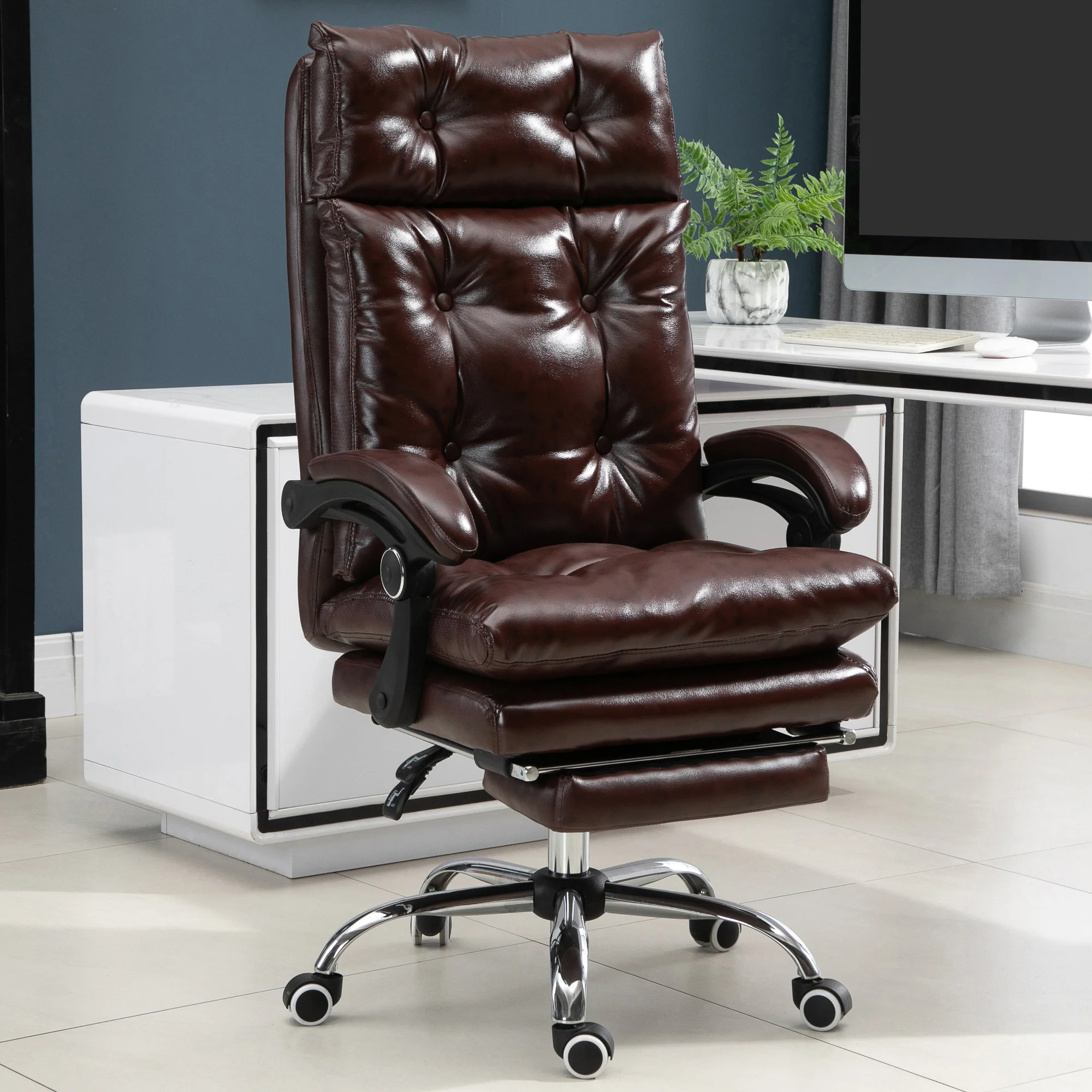 Fauteuil de bureau, chaise de bureau ergonomique avec hauteur réglable, dossier inclinable et repose-pied rétractable et pivotant à 360°, cuir synthétique, pour chambre, télétravail, marron - Image 3