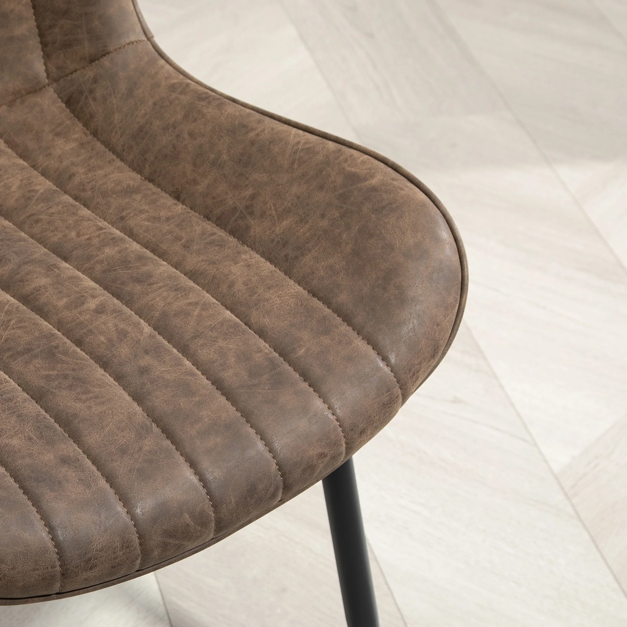 Lot de 2 chaises salle à manger chaise de cuisine moderne en revêtement synthétique avec design capitonné et pieds en métal, pour salon, salle à manger, chambre à coucher, marron - Image 10