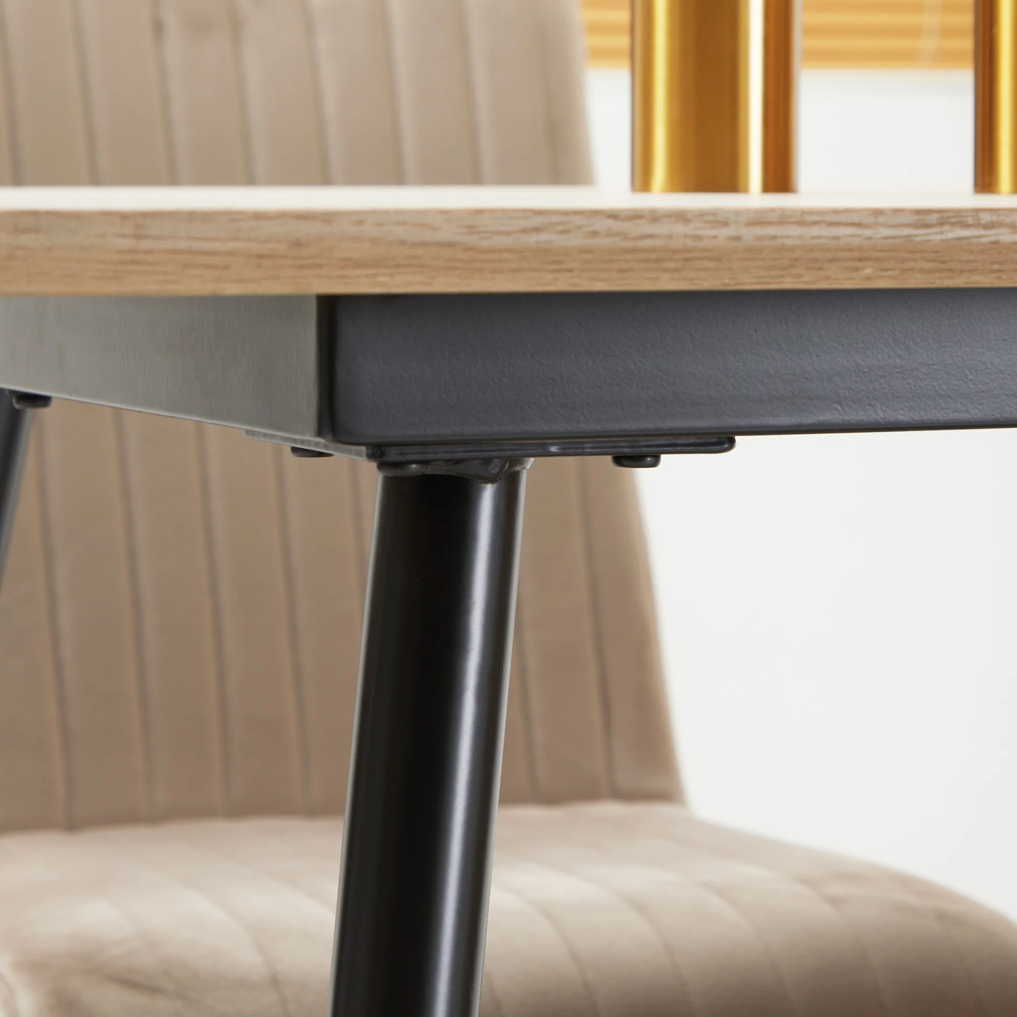 Table à manger rectangulaire, table de cuisine 140 cm, 4 personnes avec plateau effet bois, table de salle à manger, 4 pieds en acier, naturel et noir - Image 10